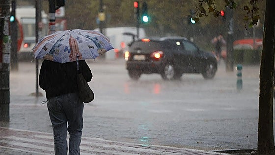 Tormentas intensas y con aparato eléctrico en la provincia de Valencia