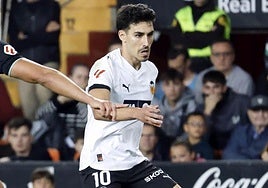 André Almeida, durante el último partido del Valencia contra el Betis.