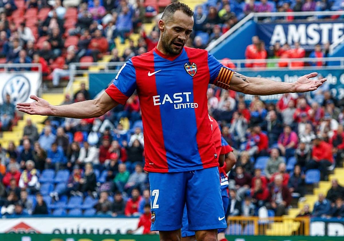 Juanfran, en una imagen de archivo de su etapa en el Levante.