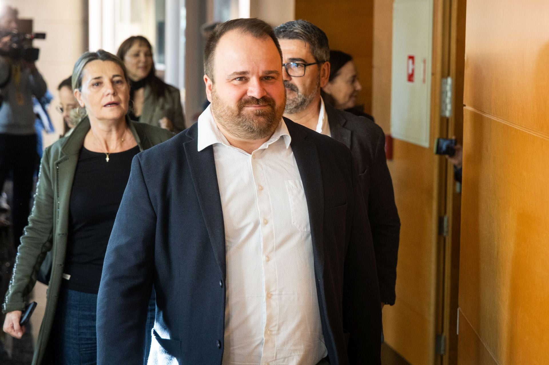 Pérez Llorca presenta su candidatura para suceder a Mazón