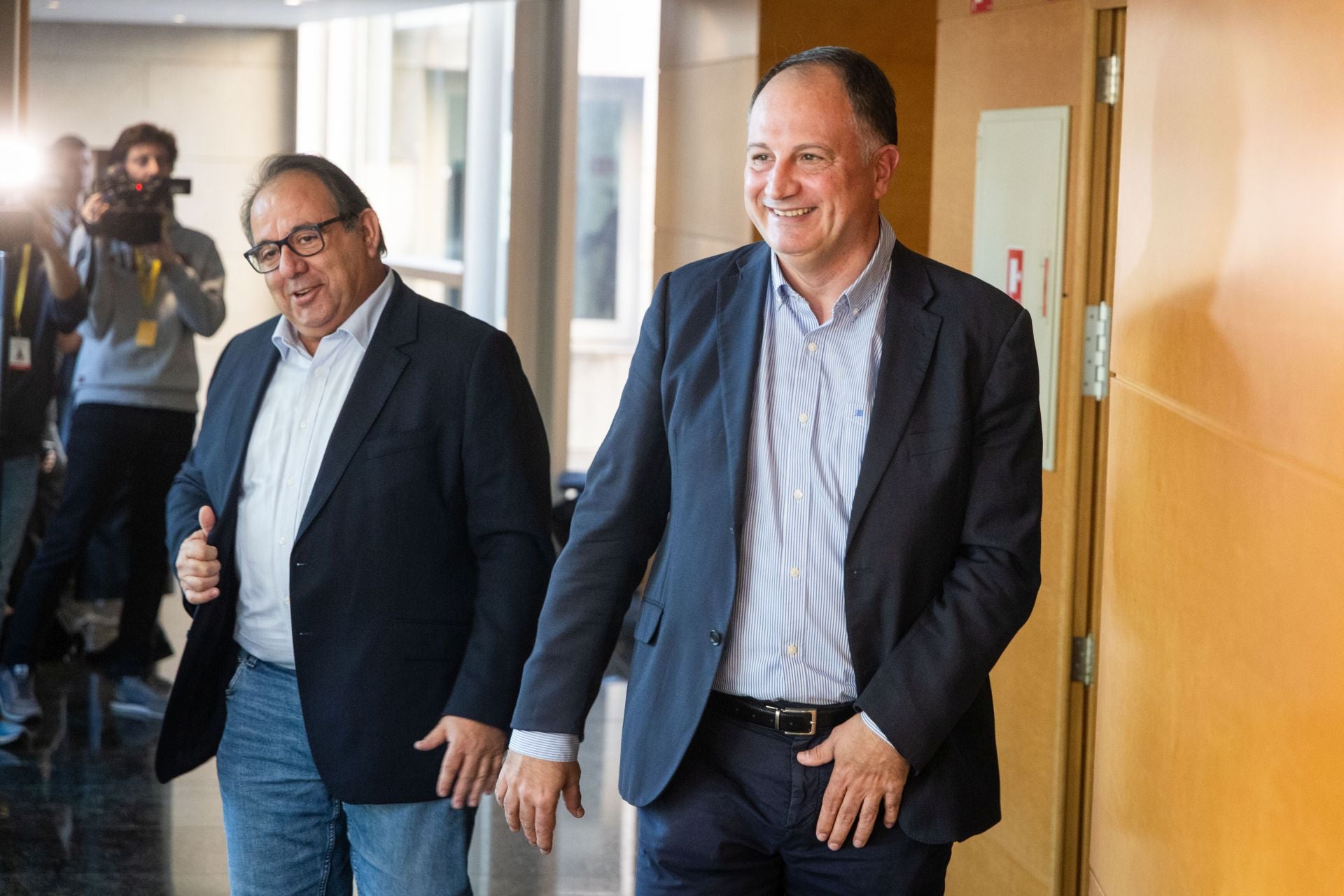 Pérez Llorca presenta su candidatura para suceder a Mazón