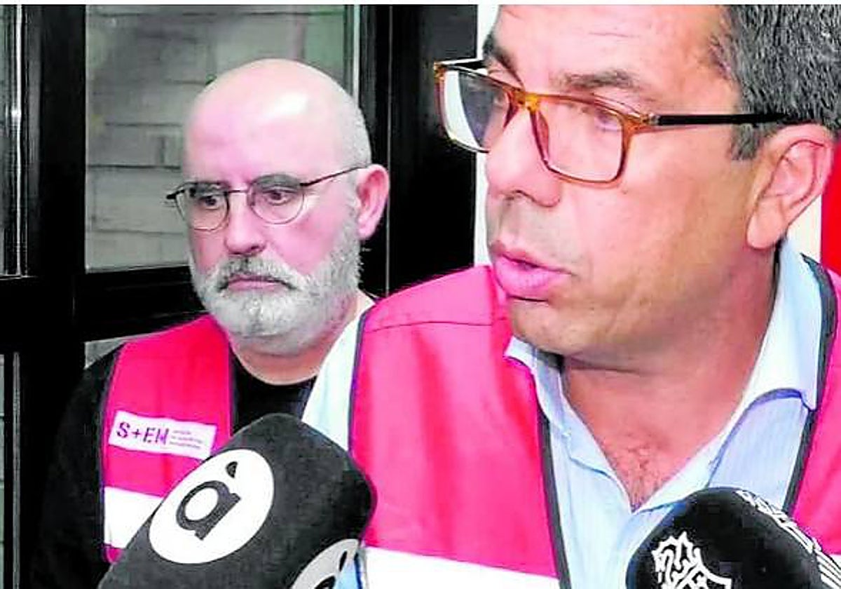 Al fondo, Jorge Suárez, el funcionario que es subdirector de Emergencias.