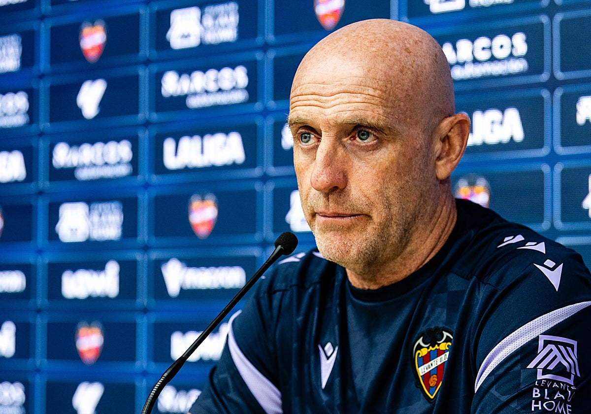 Julián Calero, en rueda de prensa.