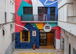 Fachada Punt Jove de Guadassuar.