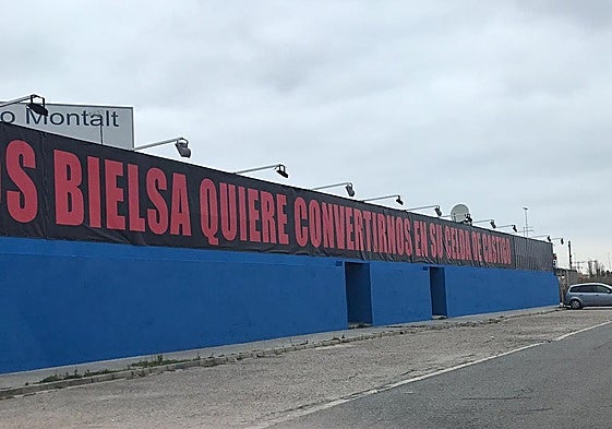 Exterior de la Sala Repvblicca en Mislata.