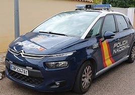Imagen de archivo de un coche patrulla de la Policía Nacional.
