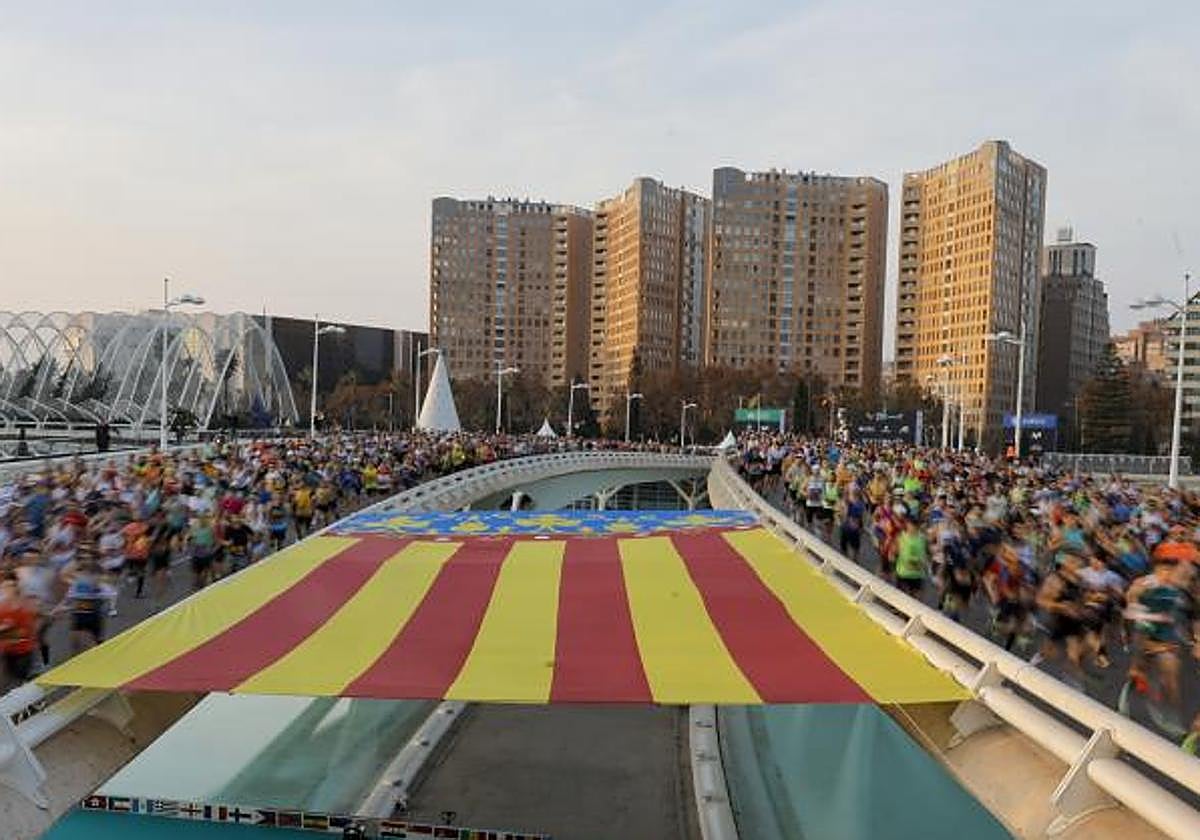Salida del Maratón de Valencia en 2024.