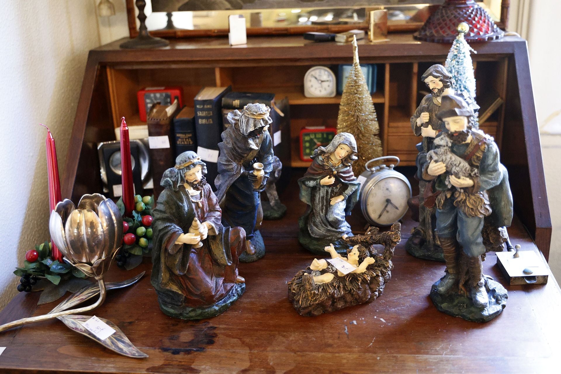 FOTOS | Furor por los muebles vintage en Valencia