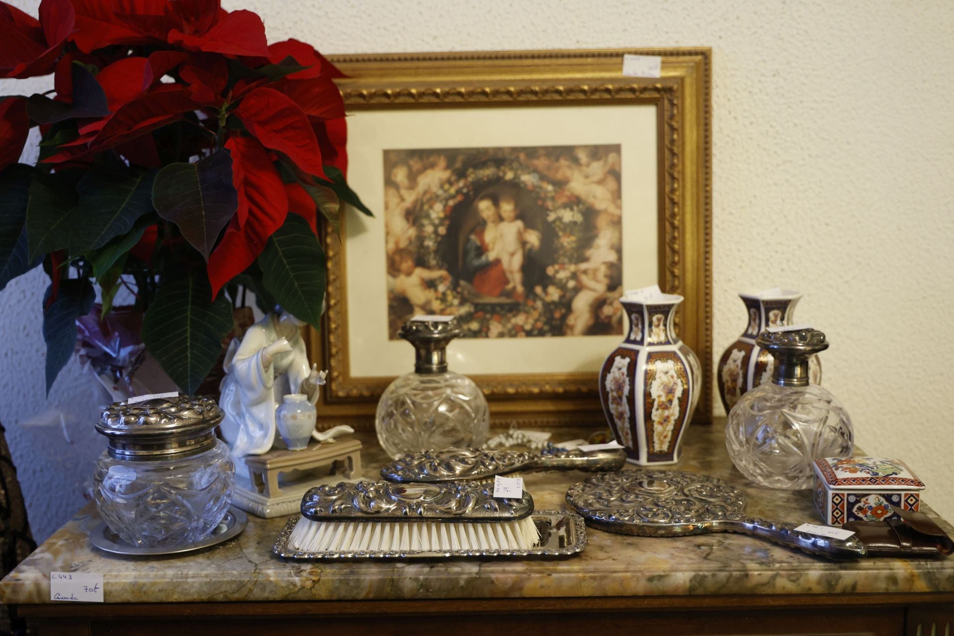 FOTOS | Furor por los muebles vintage en Valencia