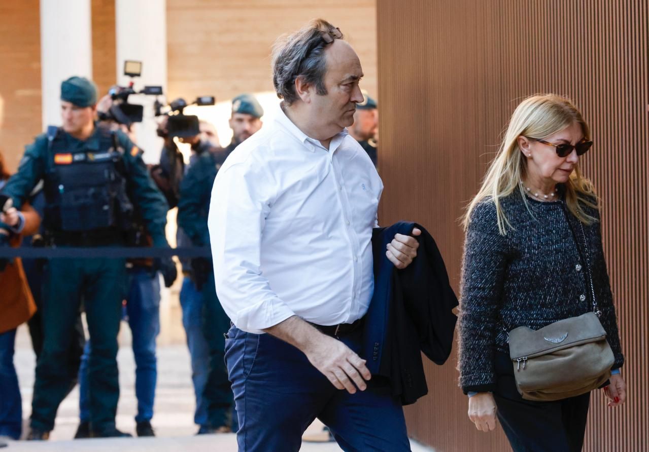 El dueño de El Ventorro y Pérez Llorca declaran en el juzgado de Catarroja