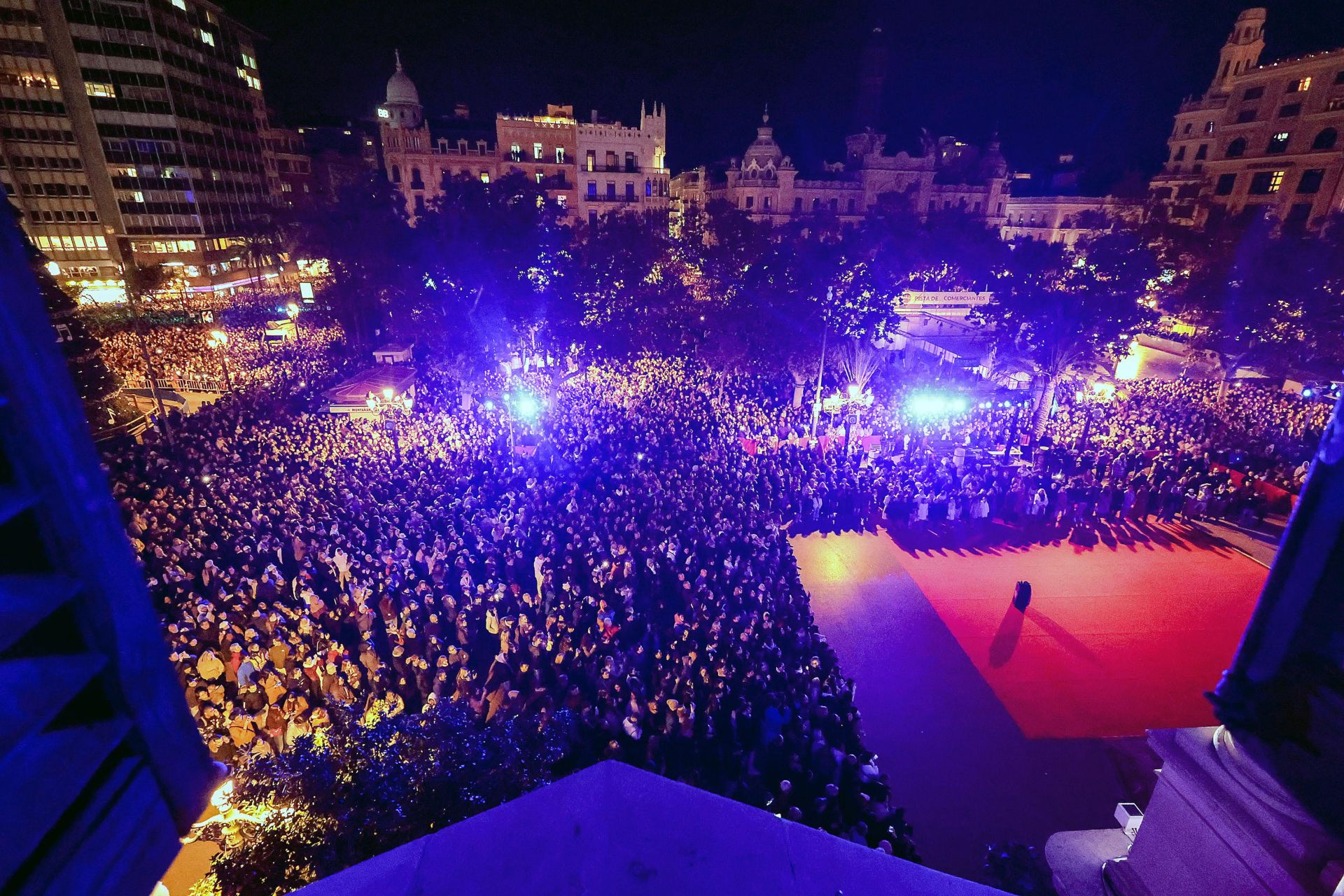 FOTOS | Así ha sido el encendido de luces de la Navidad 2025 en Valencia