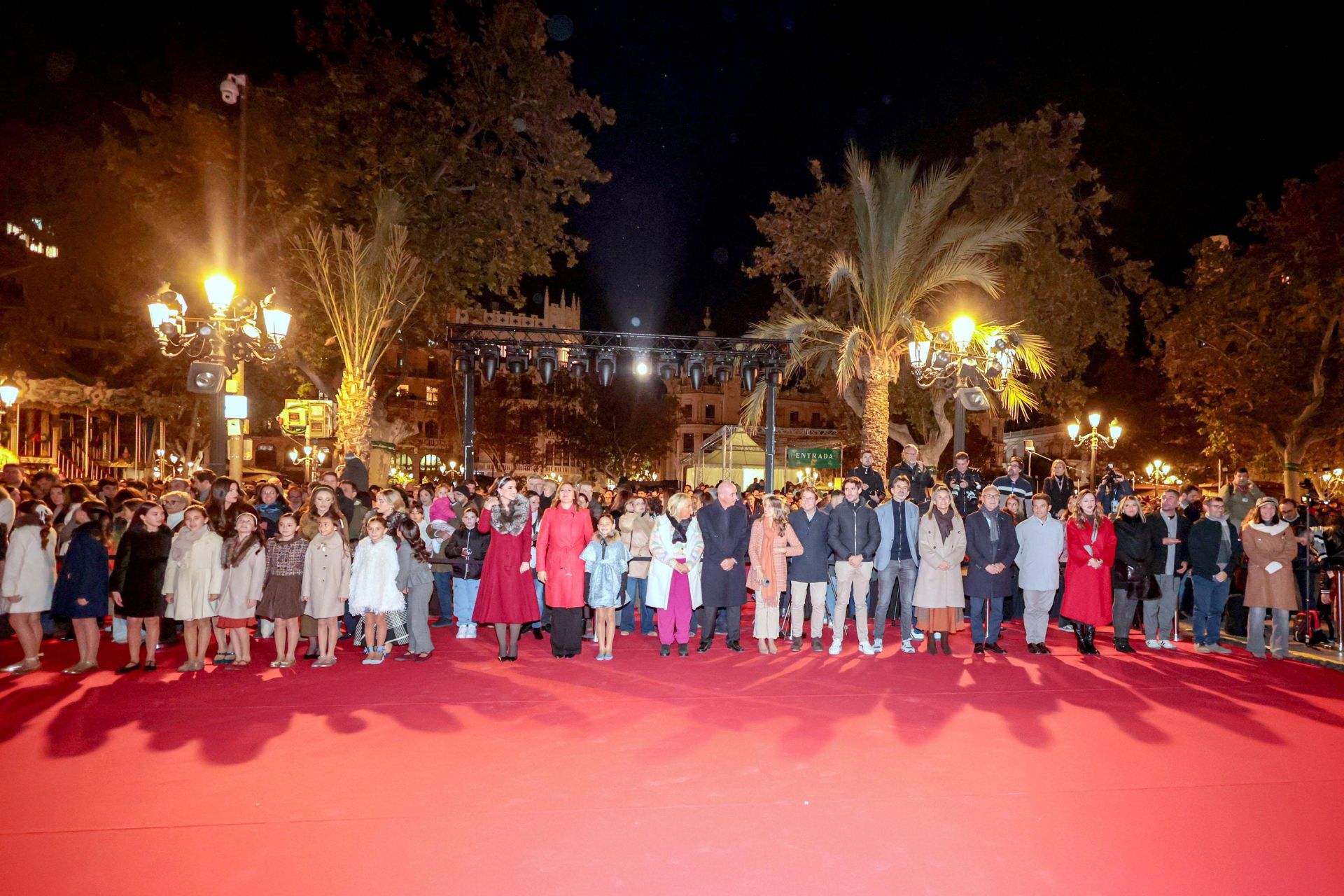 FOTOS | Así ha sido el encendido de luces de la Navidad 2025 en Valencia