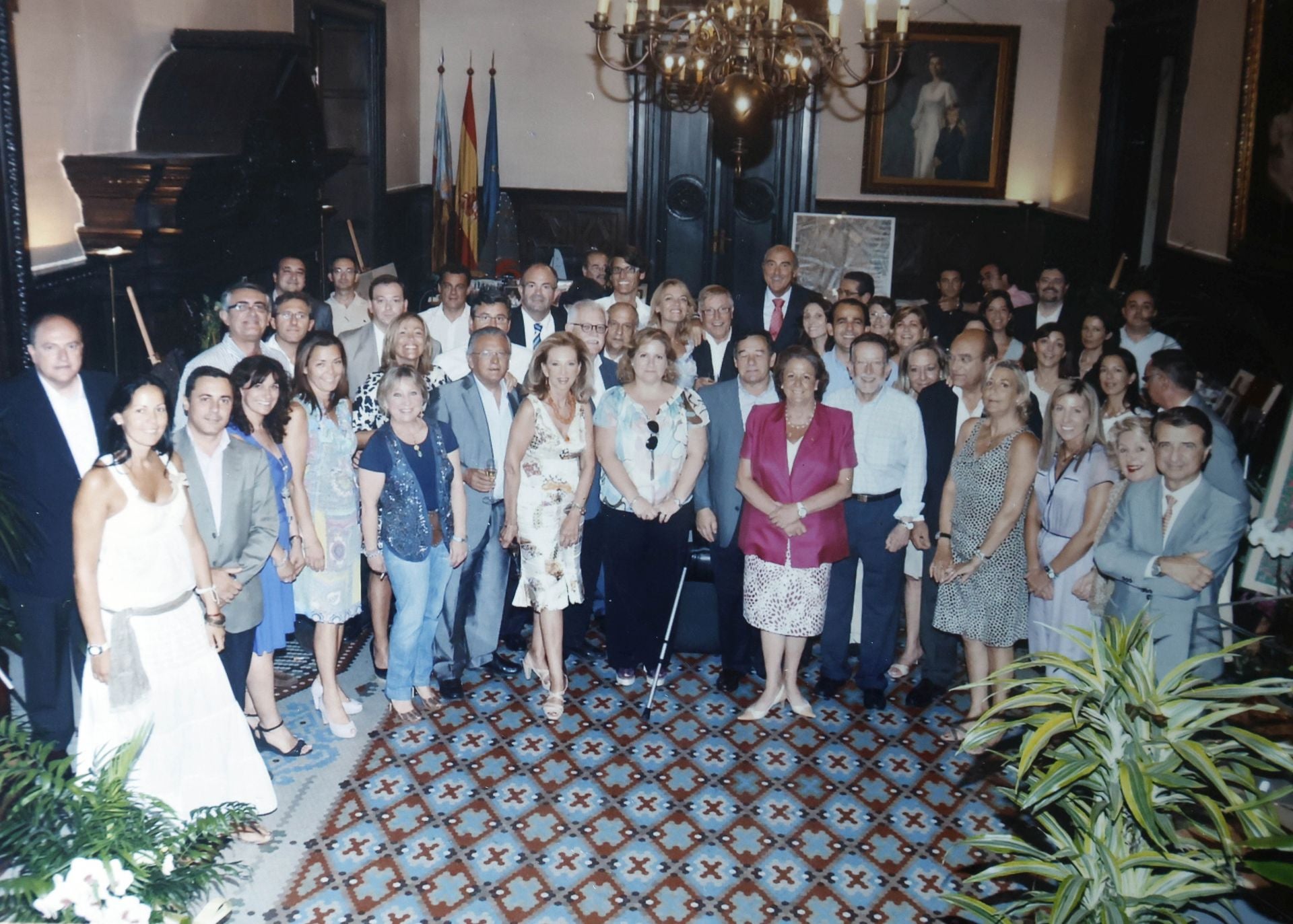 Mayrén en la vida pública, del chófer Eduardo Zaplana al final de Rita Barberá