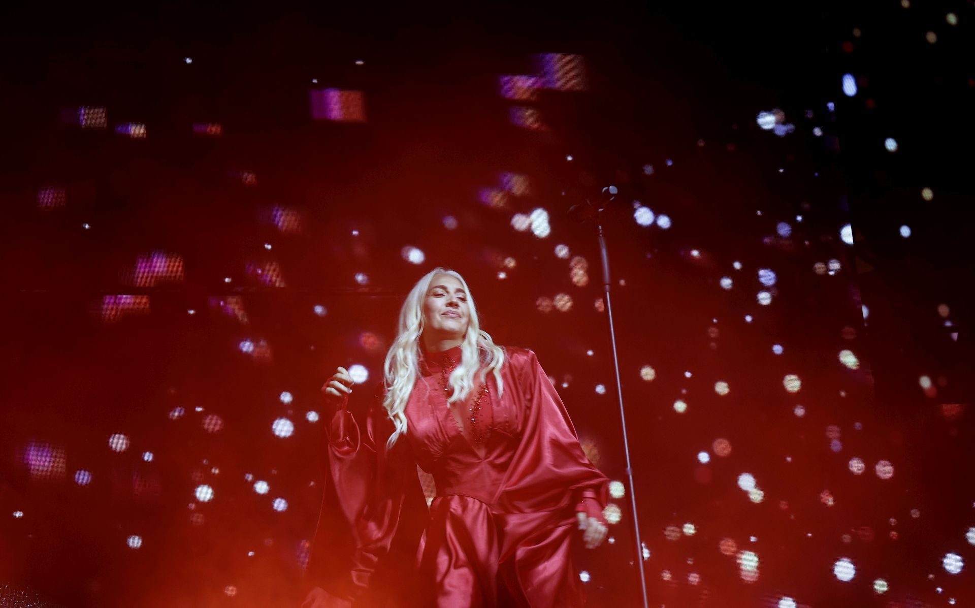 El Roig Arena vibra con Mónica Naranjo