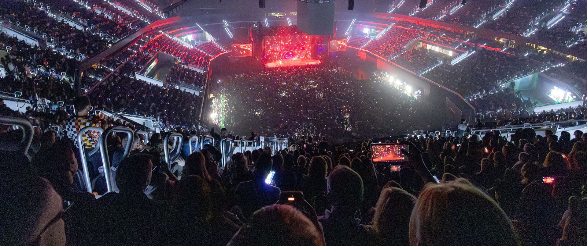 El Roig Arena vibra con Mónica Naranjo