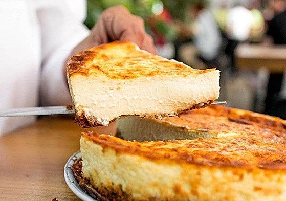 Tarta de queso en una imagen de archivo.