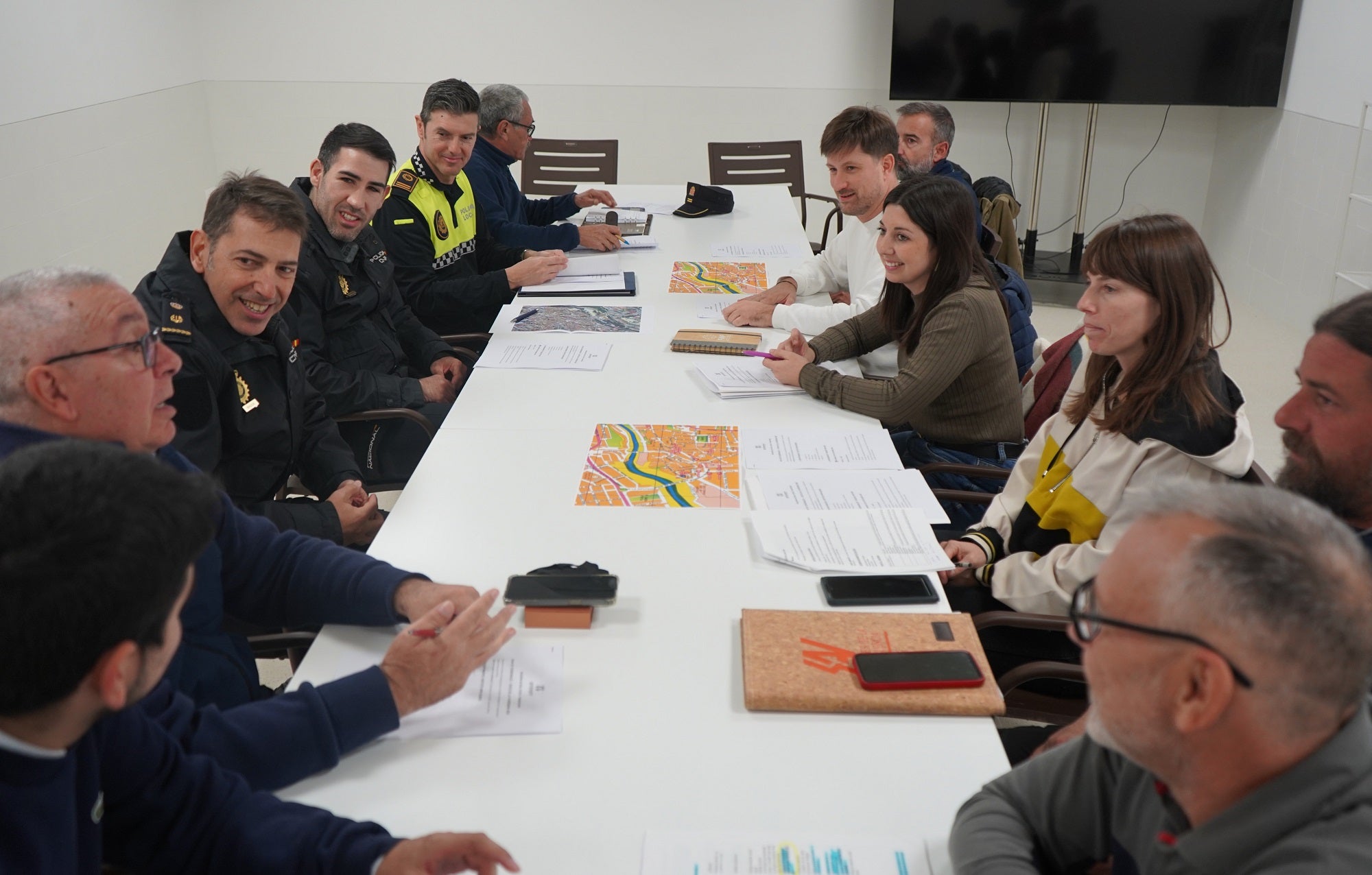 Reunión para preparar el dispositivo de seguridad para el fin de semana de festejos taurinos.