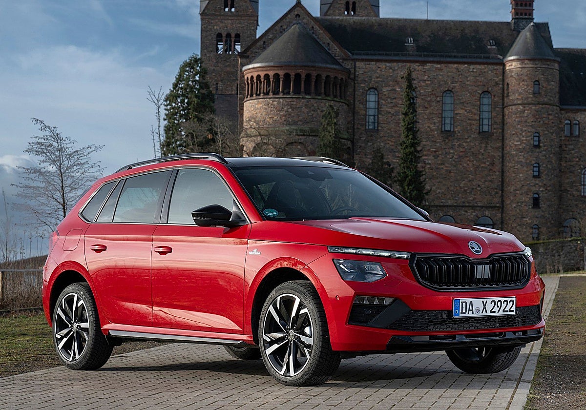 Diseño muy atractivo del paragolpes delantero en combinación con los faros led y la parrilla.