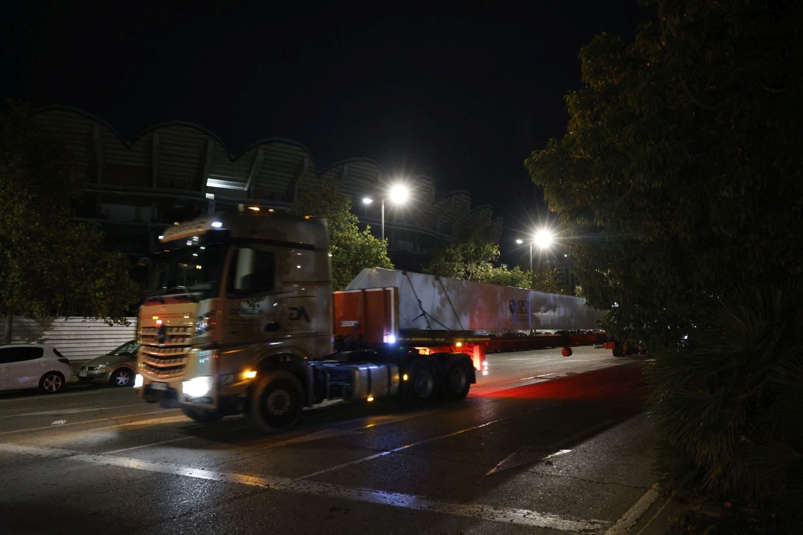 Los pilares que sustentarán la cubierta del Nou Mestalla ya están en Valencia