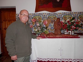 Imagen de archivo de fray Enrique Oltra en la ermita del Pare Pere.