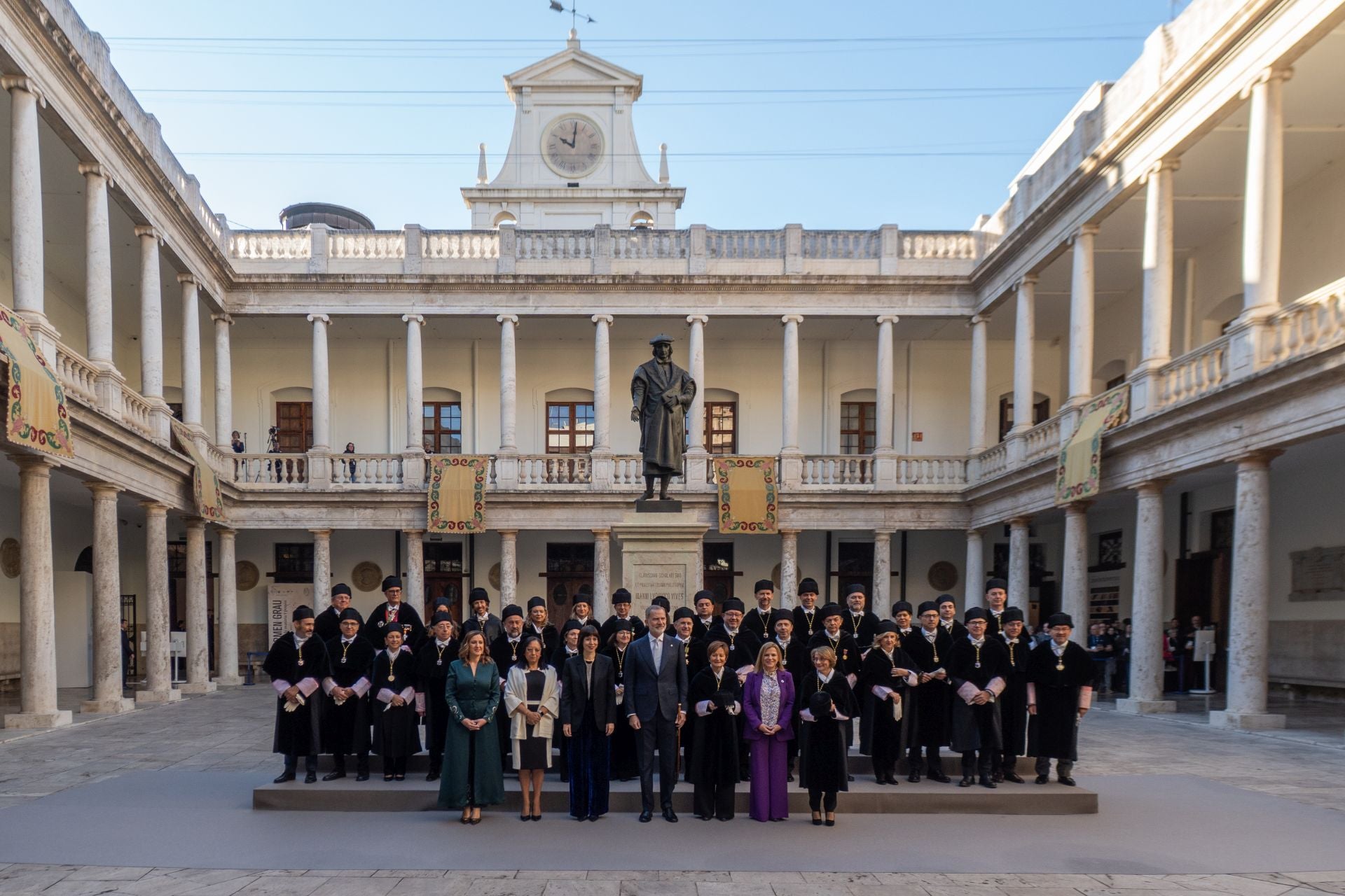 El Rey preside en Valencia el acto de apertura del curso universitario