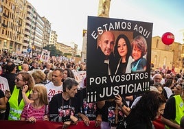 Cabecera de la manifestación por el aniversario de la dana el pasado 25 de octubre.