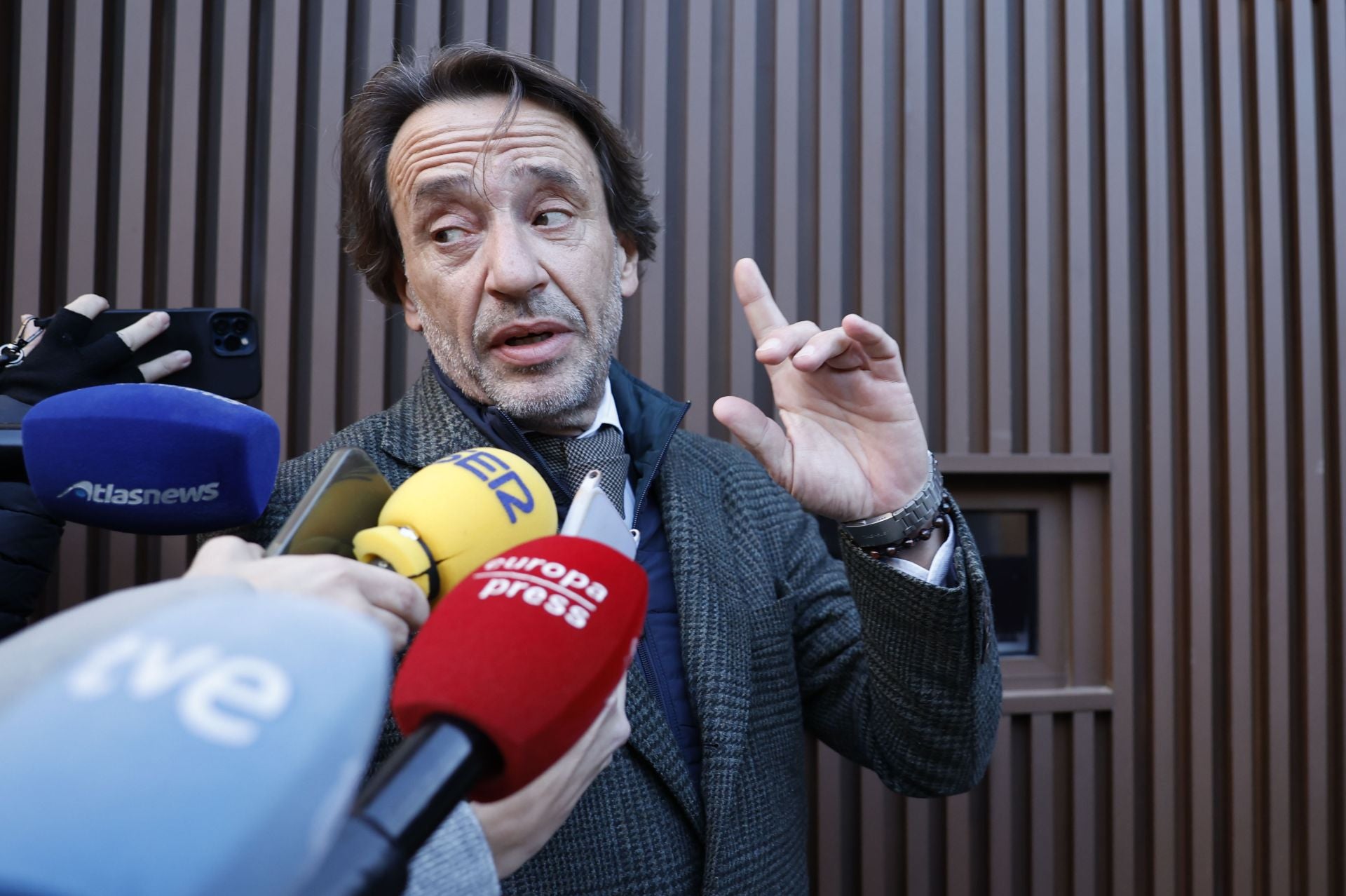 Fotos del jefe de gabinete de Mazón llegando a su llegada a los juzgados de Catarroja