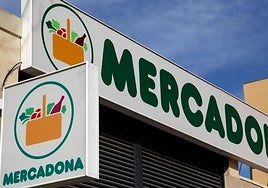 Logo de la fachada de una tienda de Mercadona