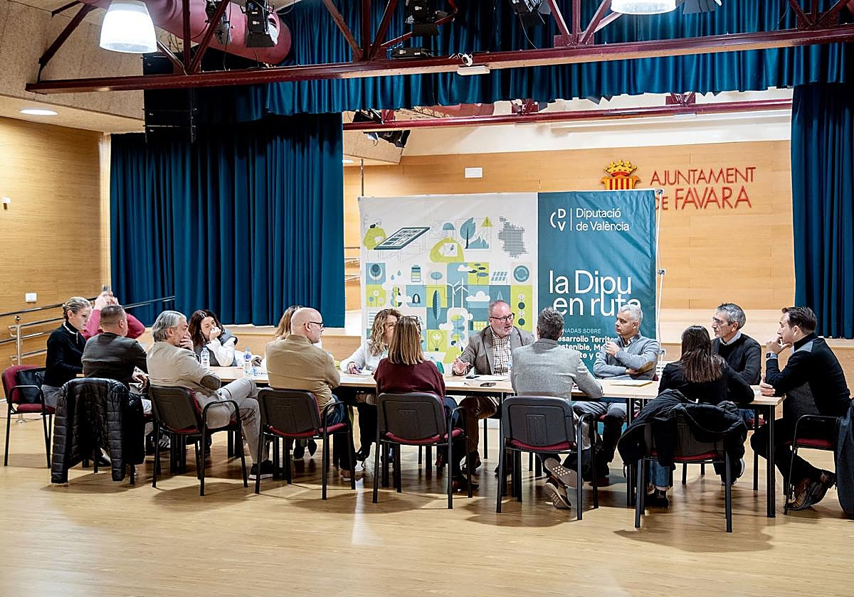 Reunión de la Diputación celebrada en Favara.