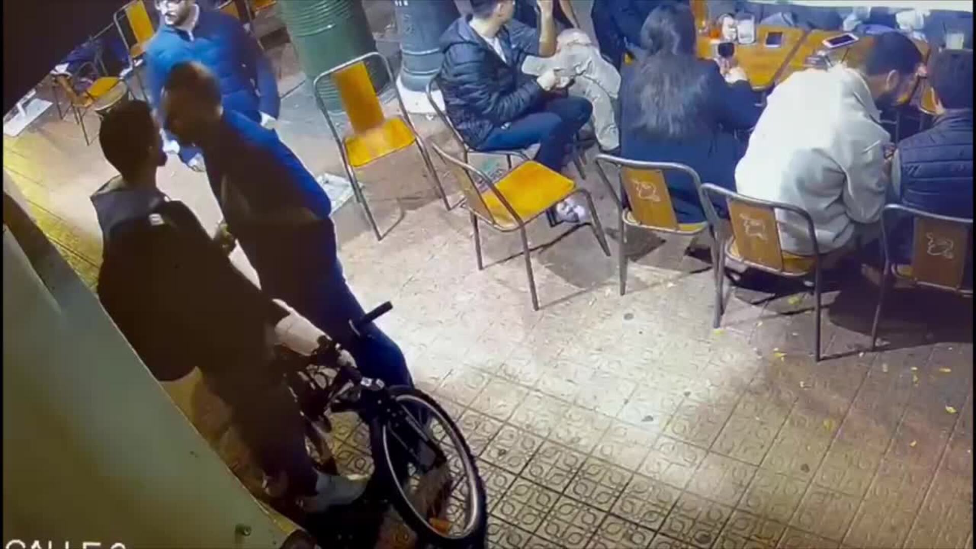 Tentativa de homicidio en un pub de Valencia por un roce con una bicicleta