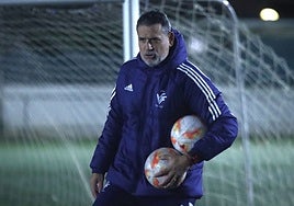 Palop, en el entrenamiento con la selección valenciana.