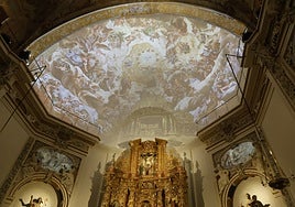 Proyección de los frescos de Palomino en la bóveda central a partir de las fotografías de Juan Alcón.