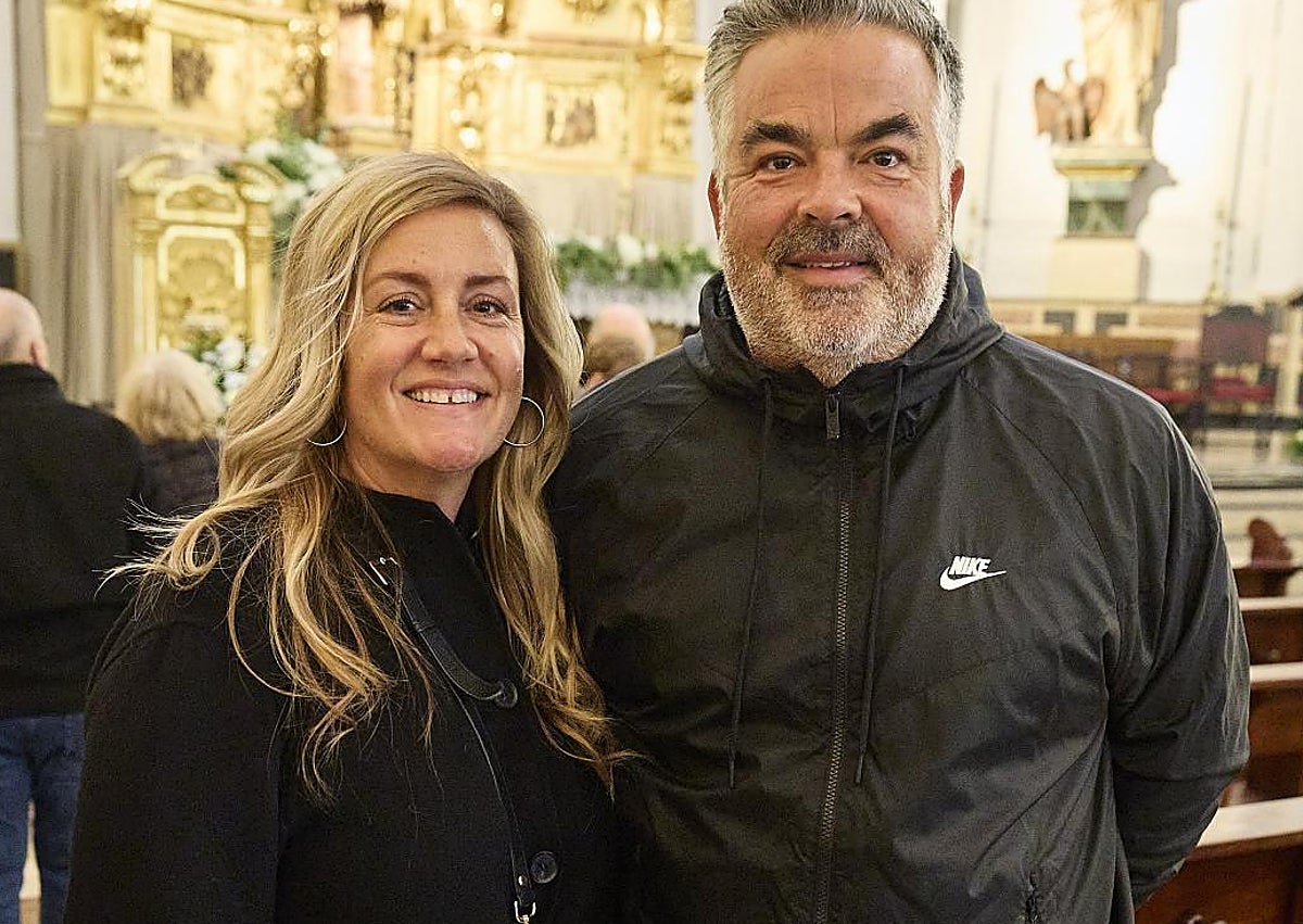 Imagen secundaria 1 - Mari Ángeles y Verónica; Jaime y Cristina; y José María Tortajada.