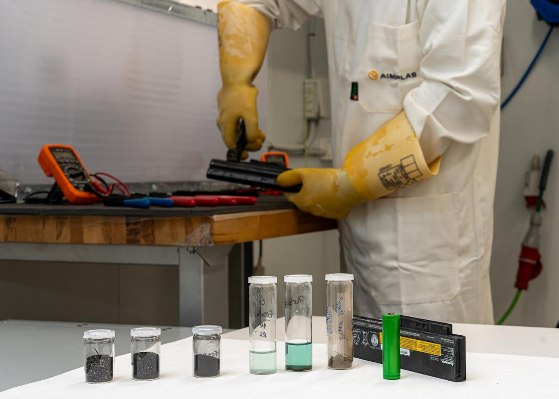 Proyectos de AIMPLAS abren nuevas vías para el reciclaje eficiente de baterías y dispositivos electrónicos