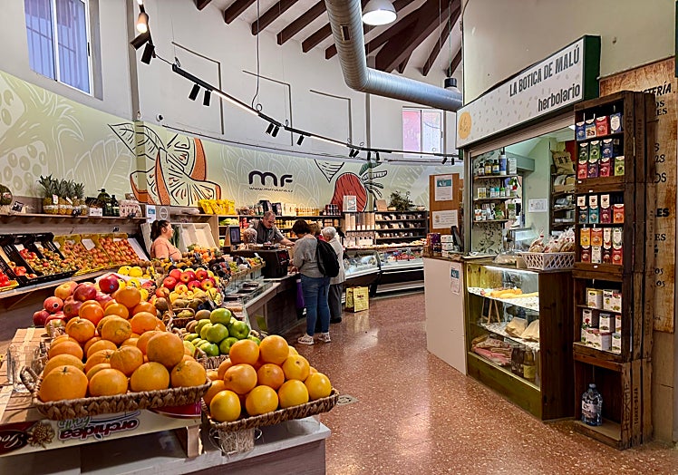 Puestos en el Mercado Municipal de Alfafar.