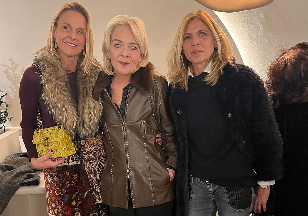 Marta Gómez Lechón, Angeles Sánchez y Viky Reig.