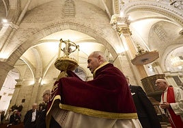 Entrega de réplicas del Santo Cáliz.