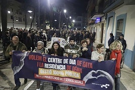 Parte de los participantes en la protesta que ha tenido lugar este viernes en Gata.
