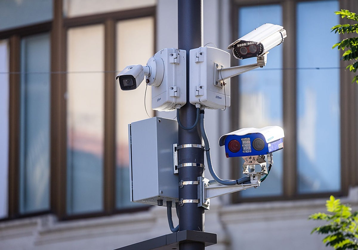 Cámaras de videovigilancia de la Zona de Bajas Emisiones de Valencia.