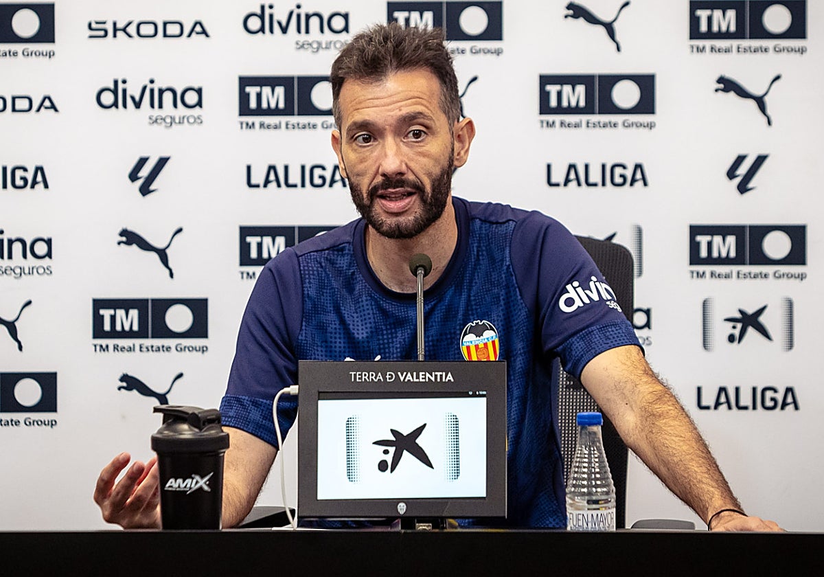 Carlos Corberán, en sala de prensa.