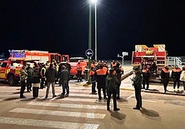 Parte del dispositivo desplegado para la búsqueda del niño desaparecido en la noche del sábado.