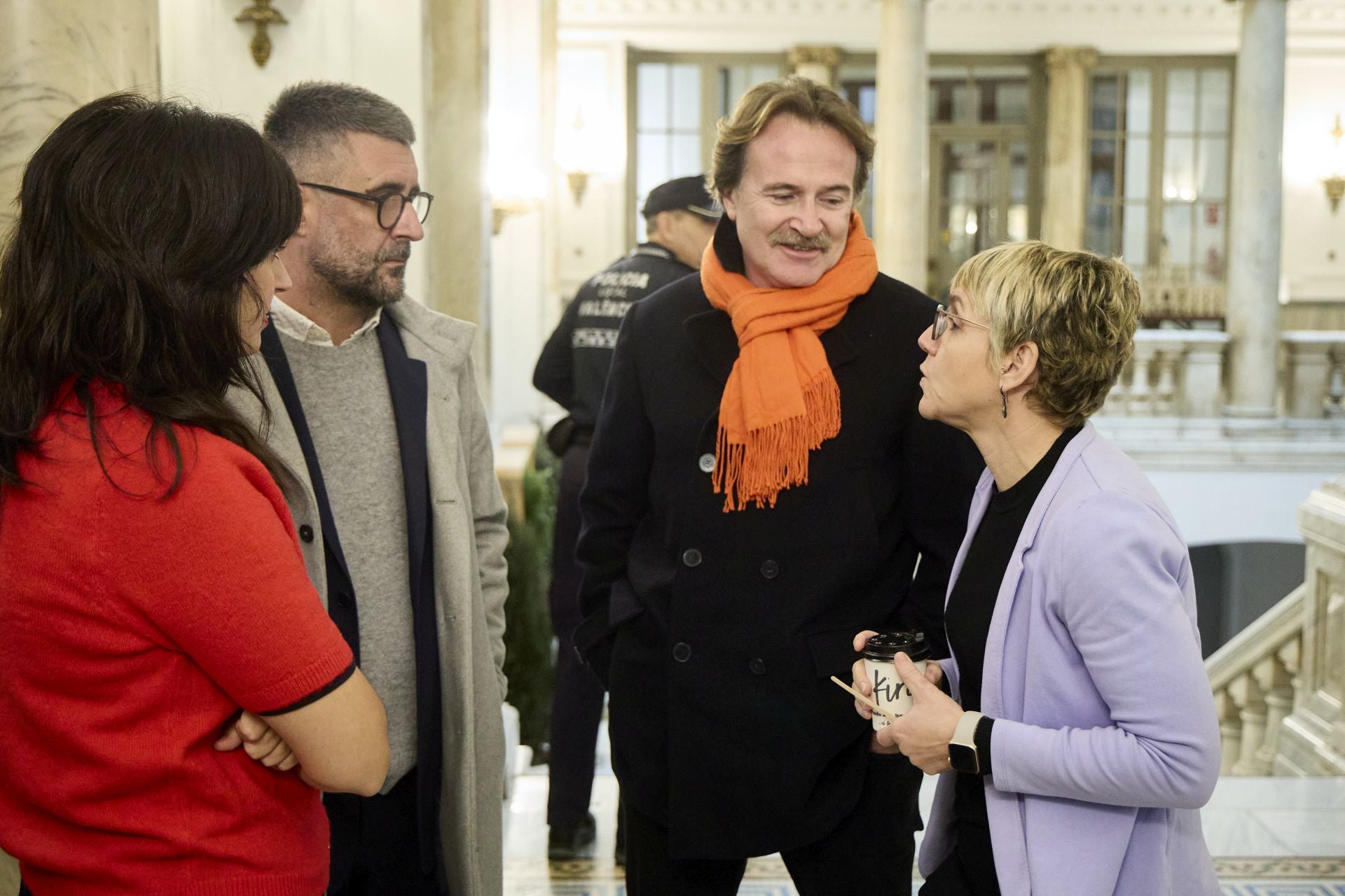 Pleno del Ayuntamiento de Valencia para debatir la implantación de la zona de bajas emisiones