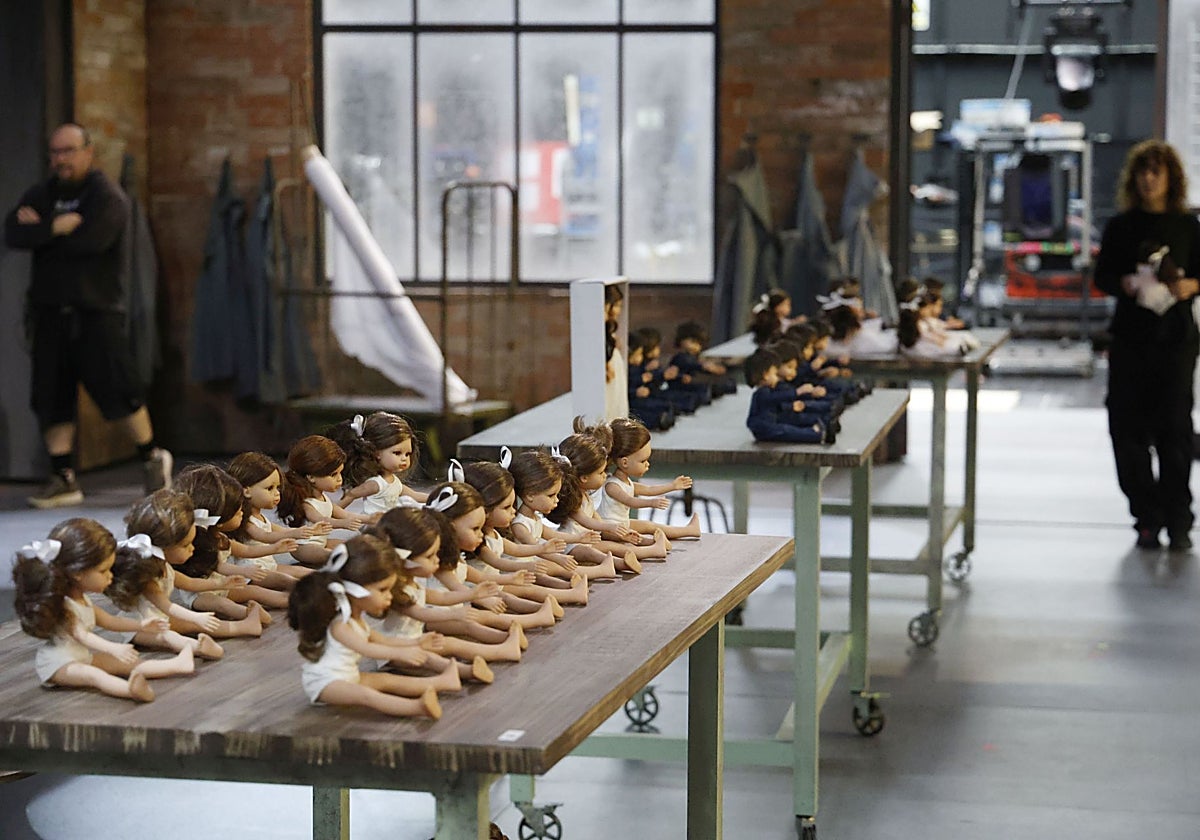 Decorado de la Ópera 'Luisa Miller' en el Palau de les Arts Reina Sofía