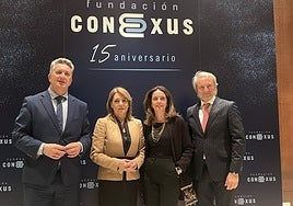 Manuel Broseta, junto a los representantes del Consell presentes en el acto del 15º aniversario de la Fundación Conexus.