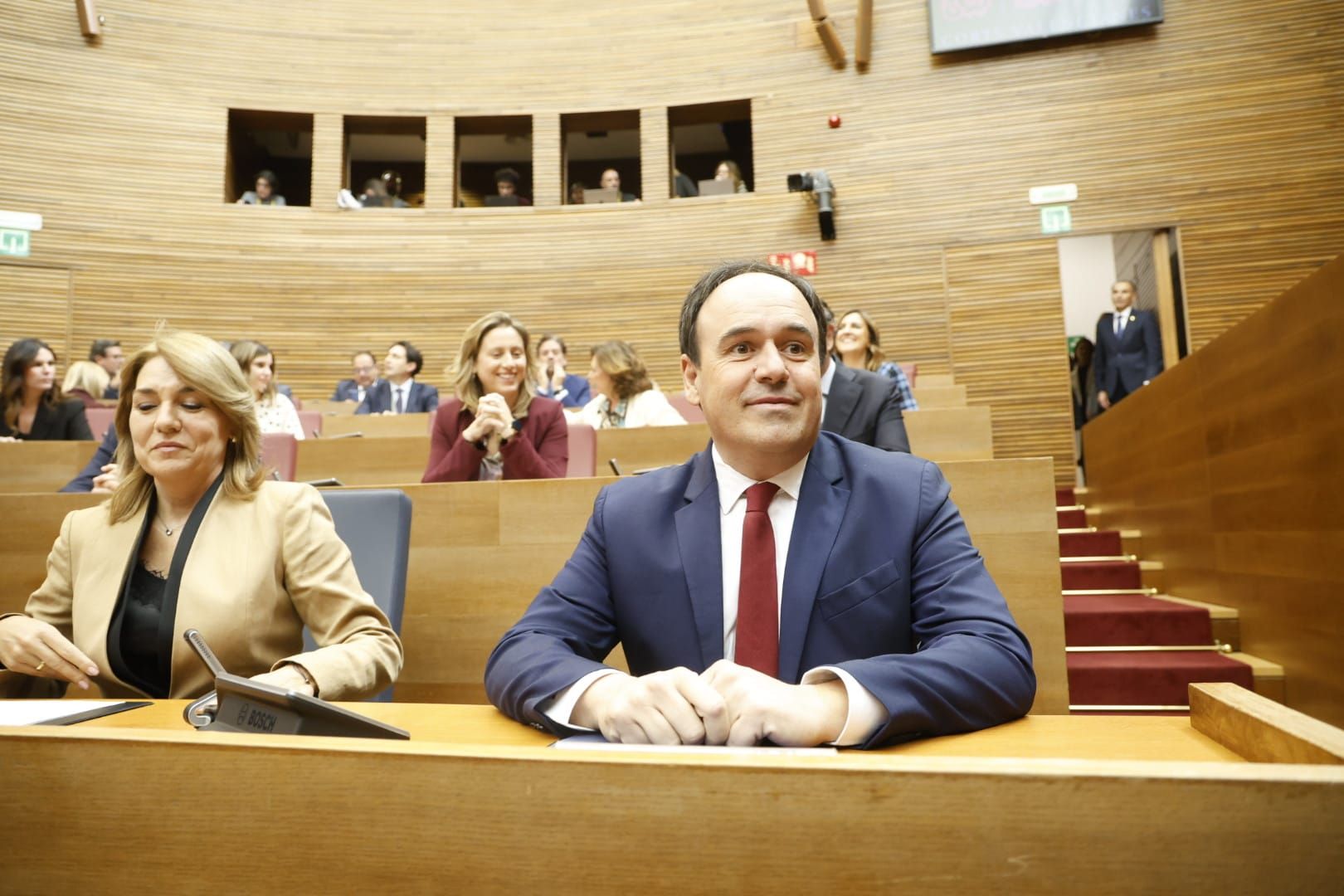 Fotos de la toma de posesión de Pérez Llorca como president de la Generalitat