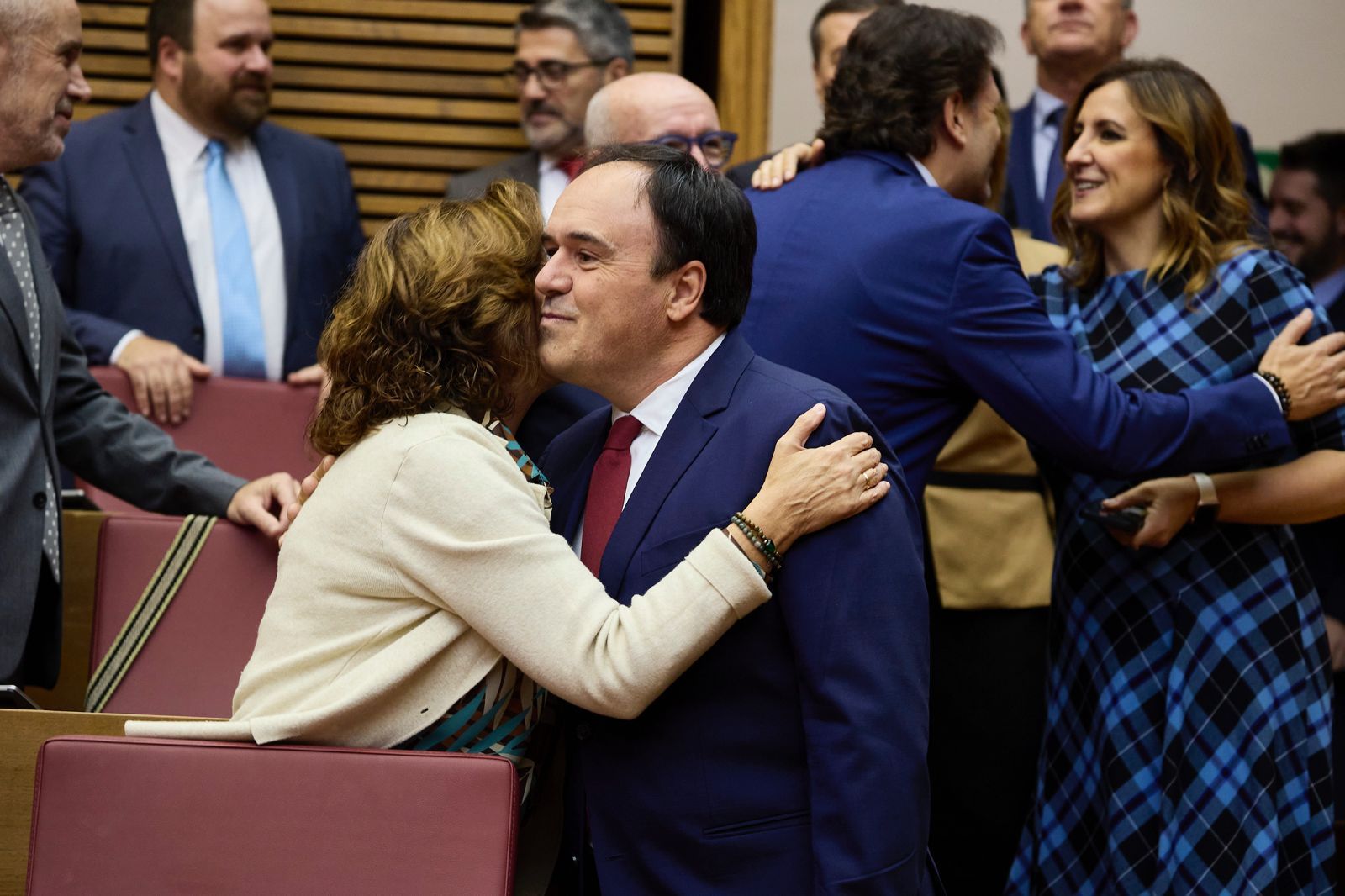 Fotos de la toma de posesión de Pérez Llorca como president de la Generalitat
