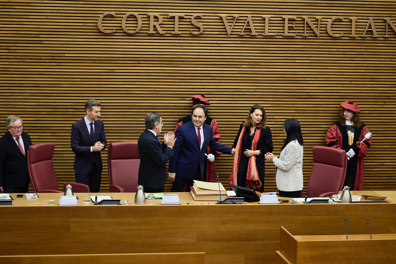 Fotos de la toma de posesión de Pérez Llorca como president de la Generalitat