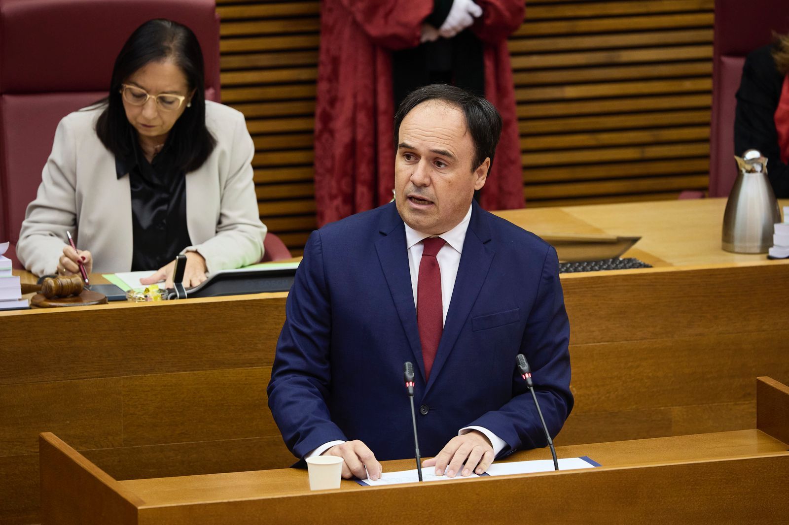 Fotos de la toma de posesión de Pérez Llorca como president de la Generalitat
