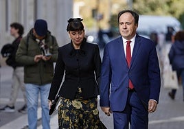 El nuevo president de la Generalitat, Juanfran Pérez Llorca, a su llegada al acto de toma posesión