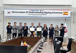 Firma del memorando de entendimiento entre ambas empresas.